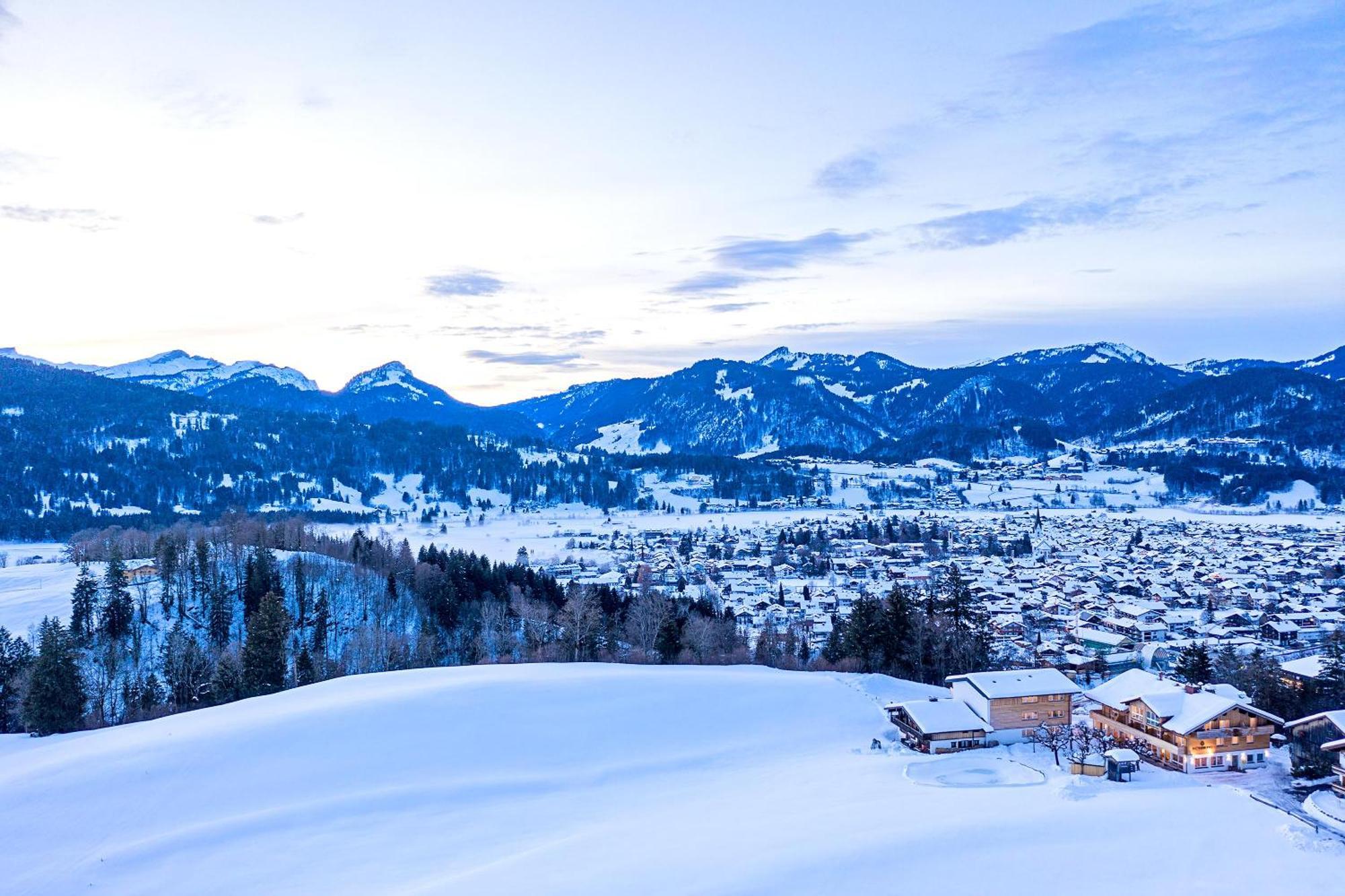 Hotel Kuehberg โอเบอร์สทดอร์ฟ ภายนอก รูปภาพ